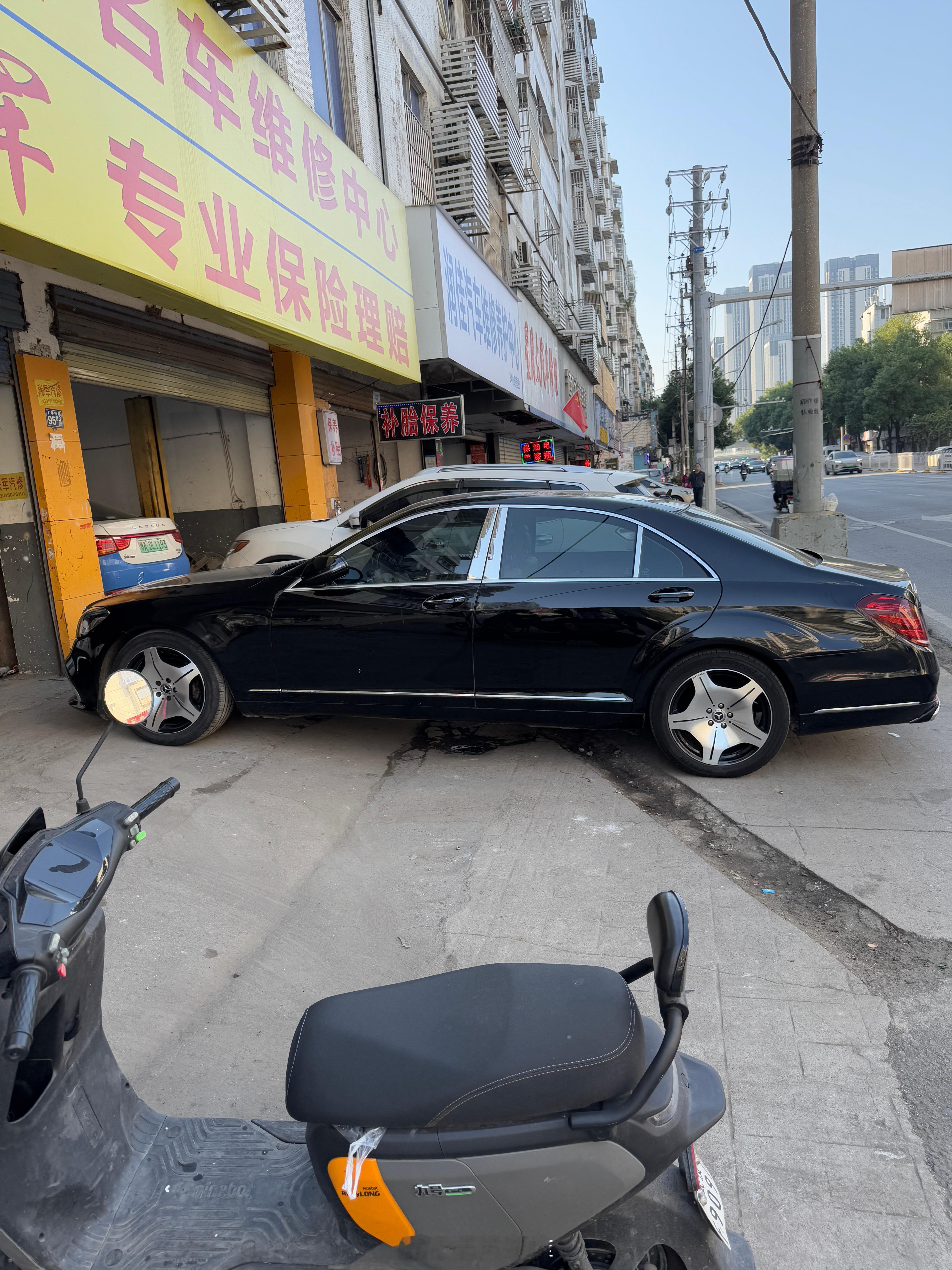 能看出这辆S级有哪些改装嘛？ ​​​