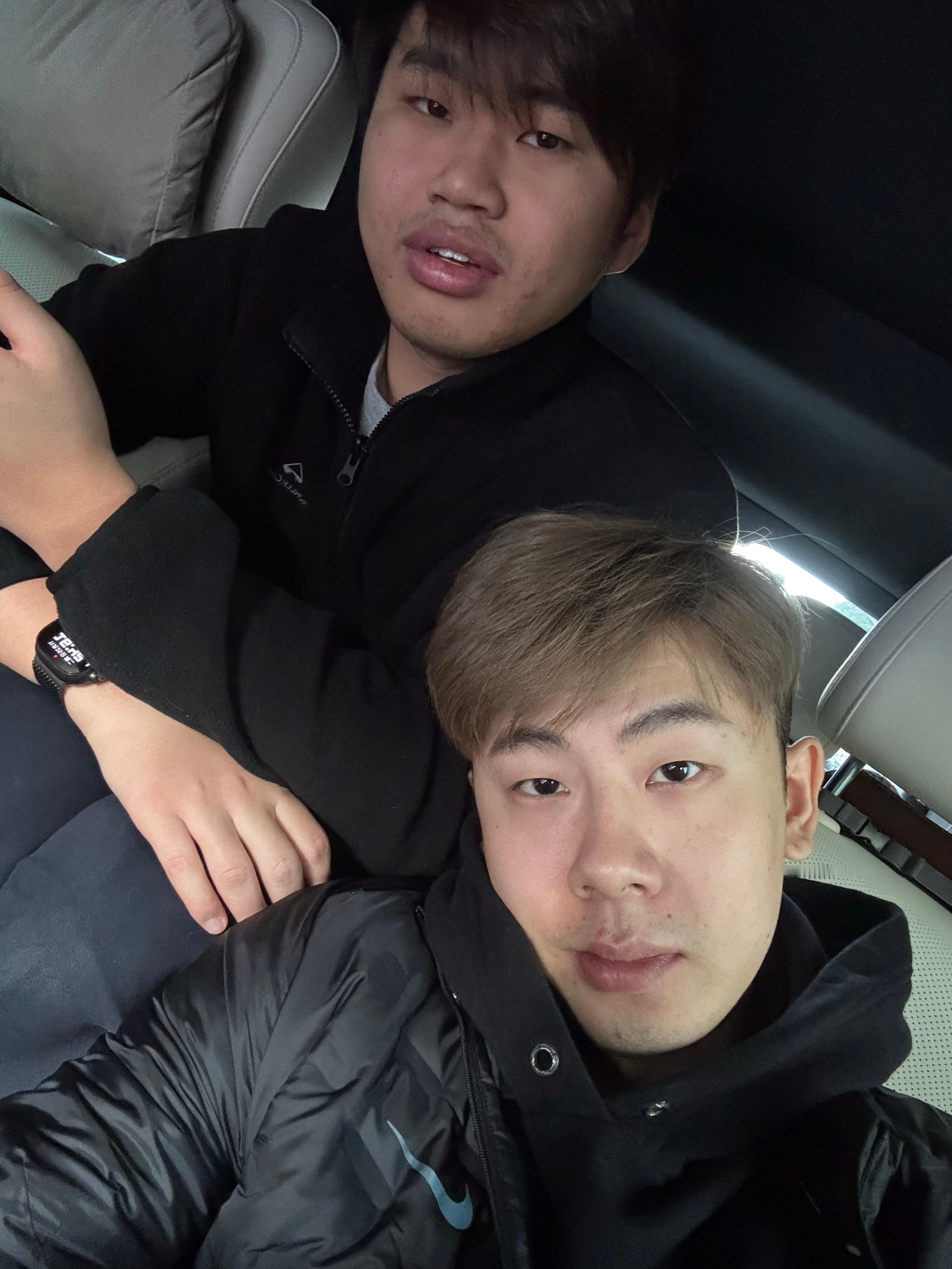 买辆宝马送你 太贵请你出去旅游 浪费约你大吃一顿 伤胃送你一枝玫瑰 误会送你一个