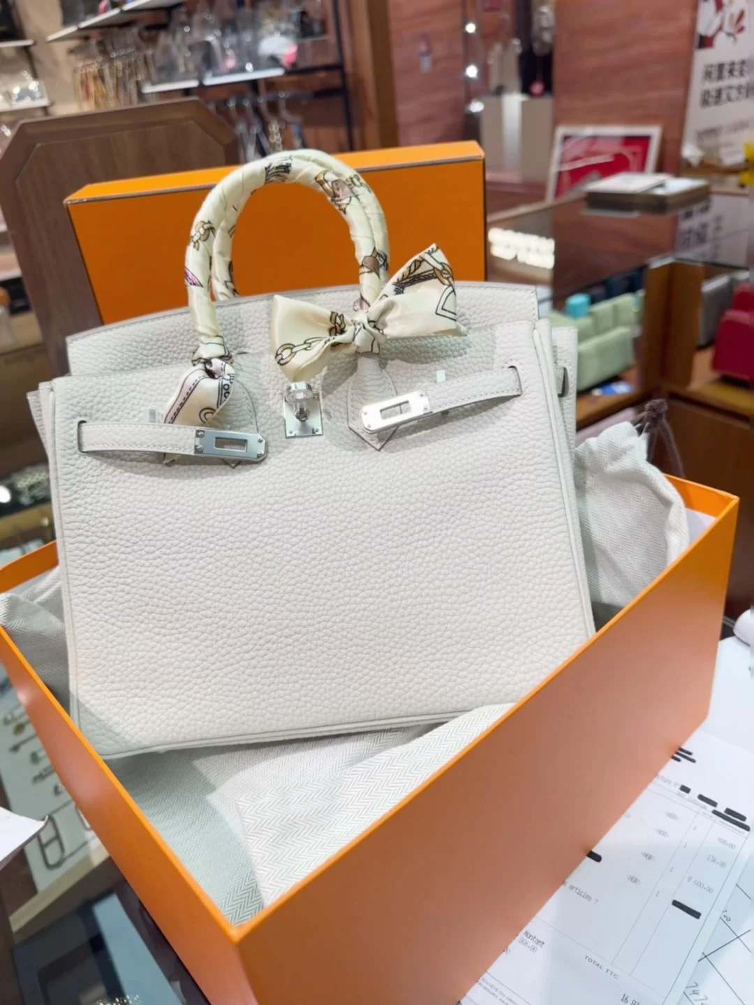 喜提银扣奶昔白👜