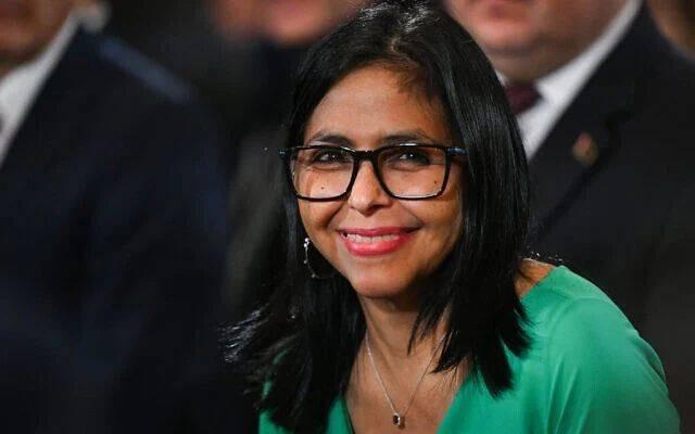 从街头欢呼到绝望抗议，委内瑞拉只用了三个月。马杜罗被美国“绑架”后，民众曾期待新