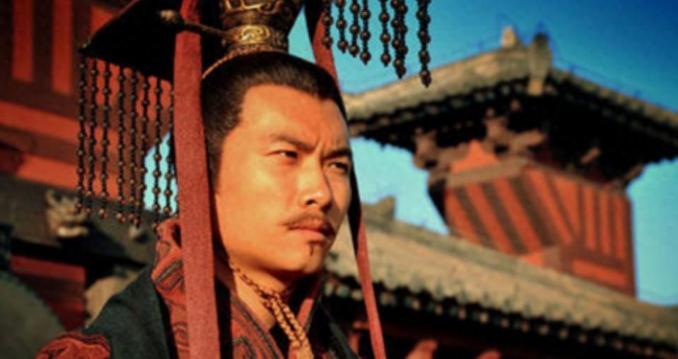 226年曹丕突然发病仰天长叹离世，一年竟食用高达23斤石胆是何缘由？
公元238