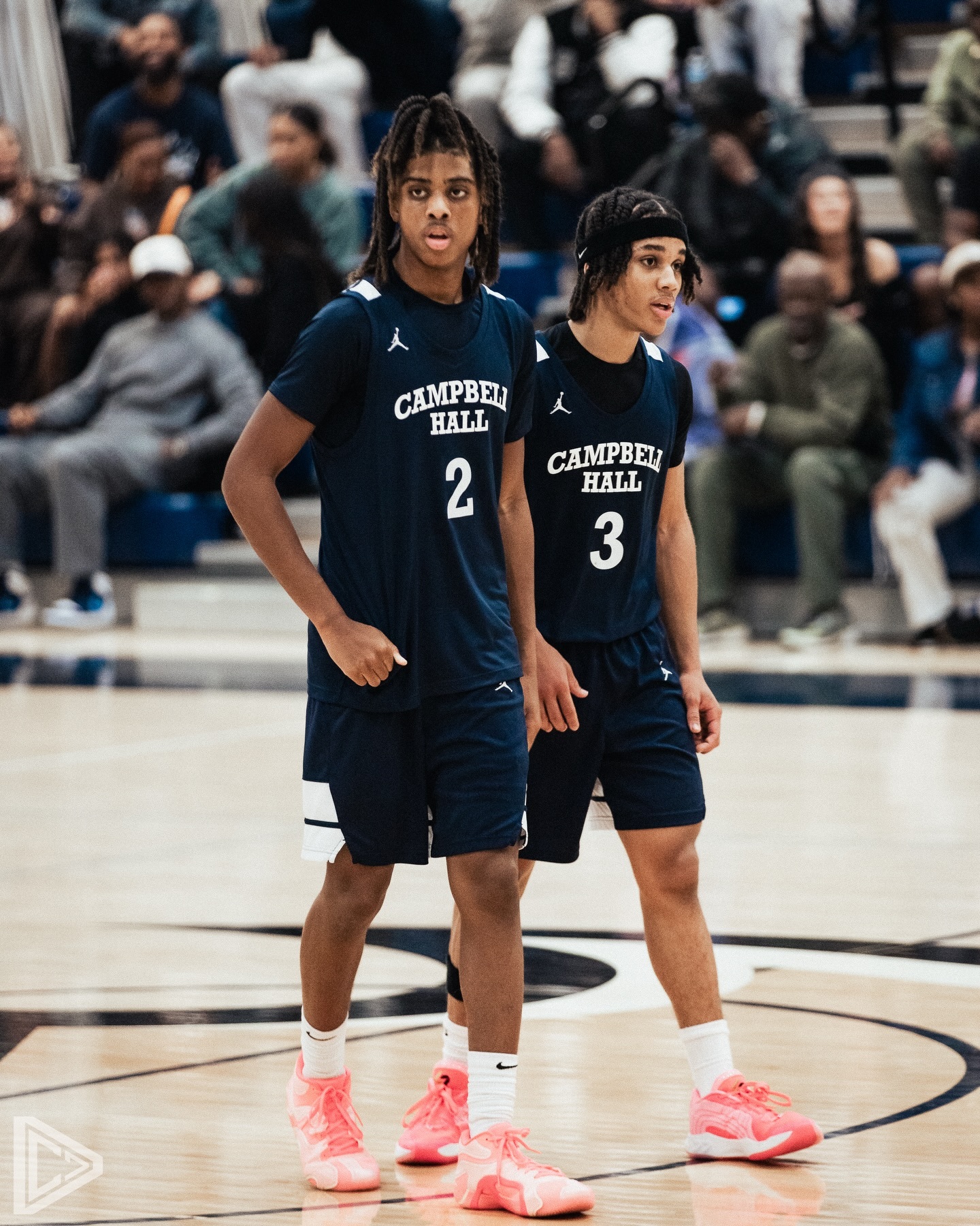 克里斯-保罗将在下赛季到他儿子的高中坎贝尔霍尔学校担任助理教练。16岁的小克里斯