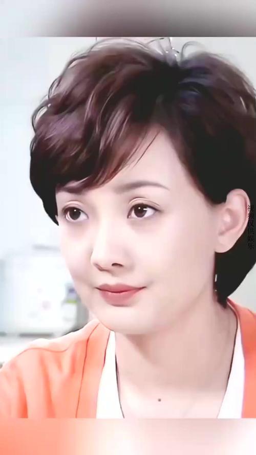 闯关东角色个个封神！牛莉朱亚文靳东戏外低调顾家，长久立足演艺圈的走心捷径
 
牛