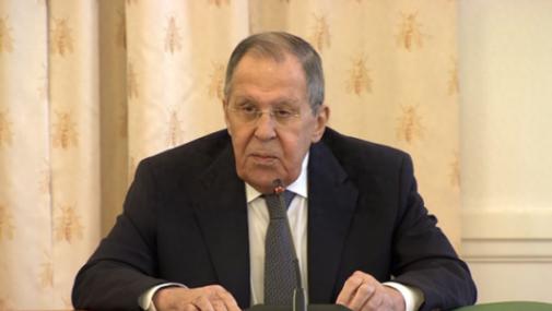 俄罗斯已决定向伊朗提供无人机、防空系统、苏35战斗机，美国提出强烈反对，但俄外长