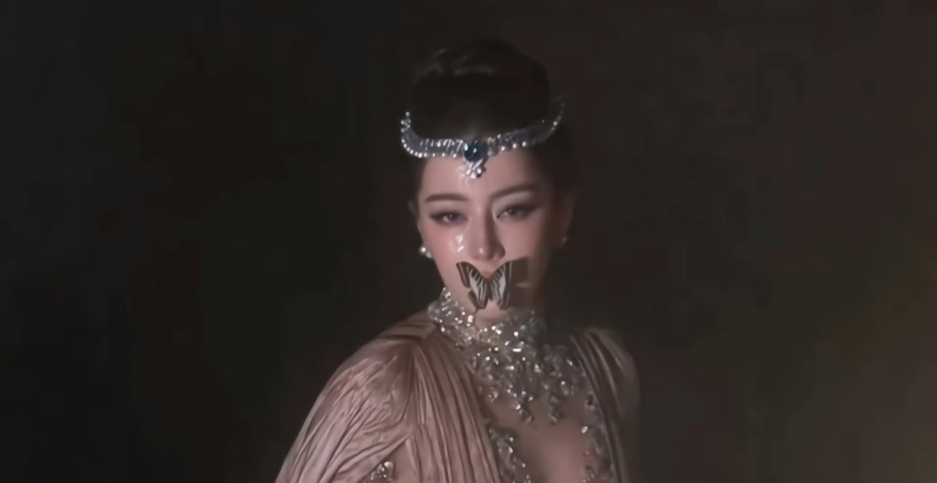 热巴蝴蝶飞走瞬间 列入内娱史册值得单发一条🦋 ​​​