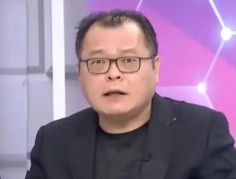 台湾资深媒体人陈挥文反驳川普的9500英里说法，总感觉哪里不对劲
号称资深媒体人