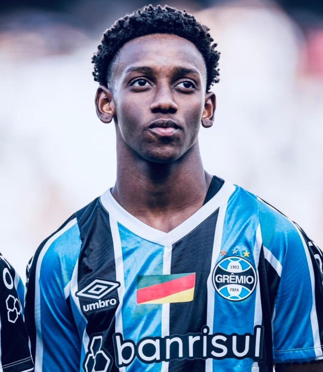 巴甲联赛第34轮迎来一场至关重要的保级对决战，格雷米奥坐镇主场迎战瓦斯科达伽马。