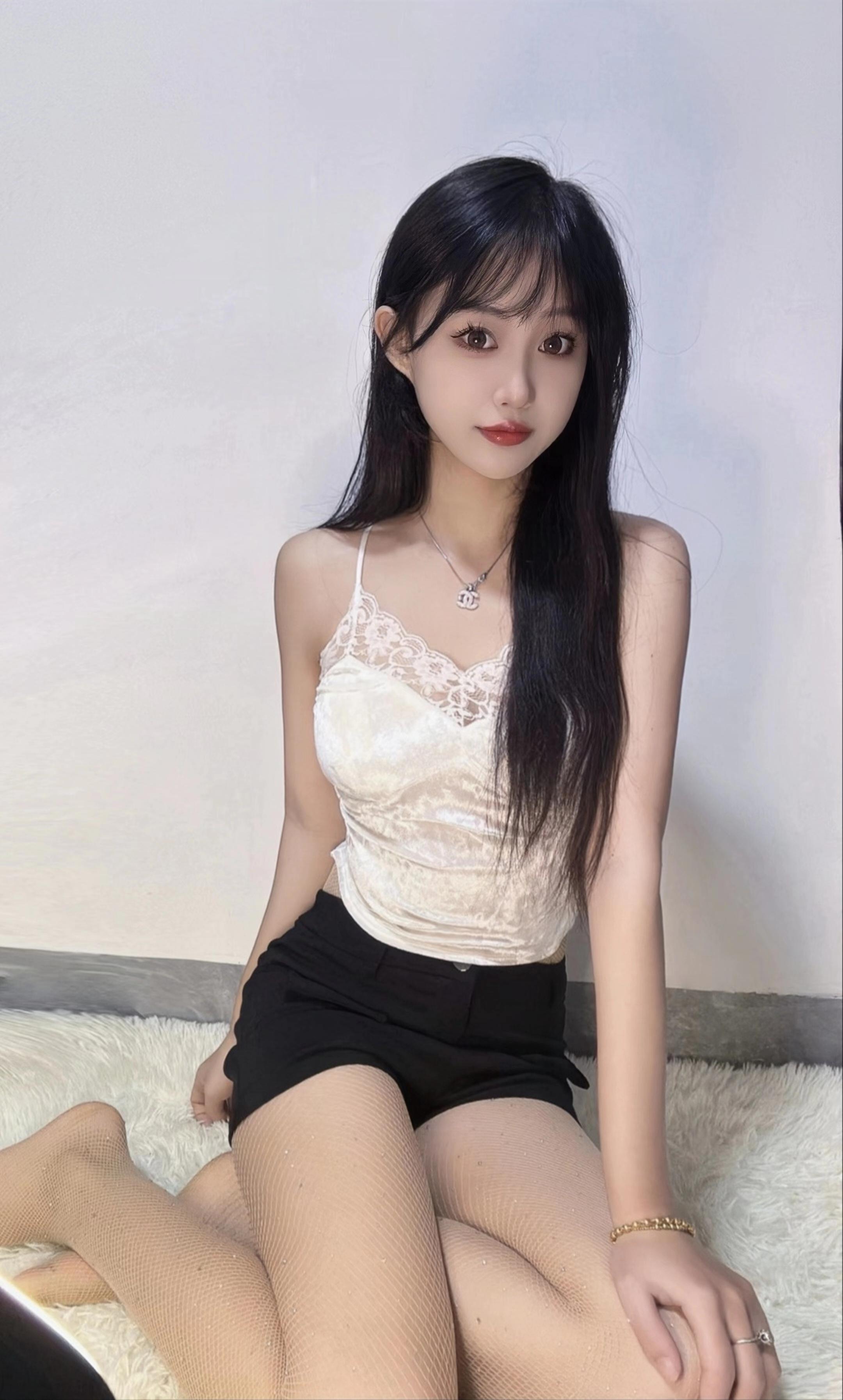 好身材好气质 清纯甜美 是你的理想女朋友吗 把我推给有需要的人 甜妹