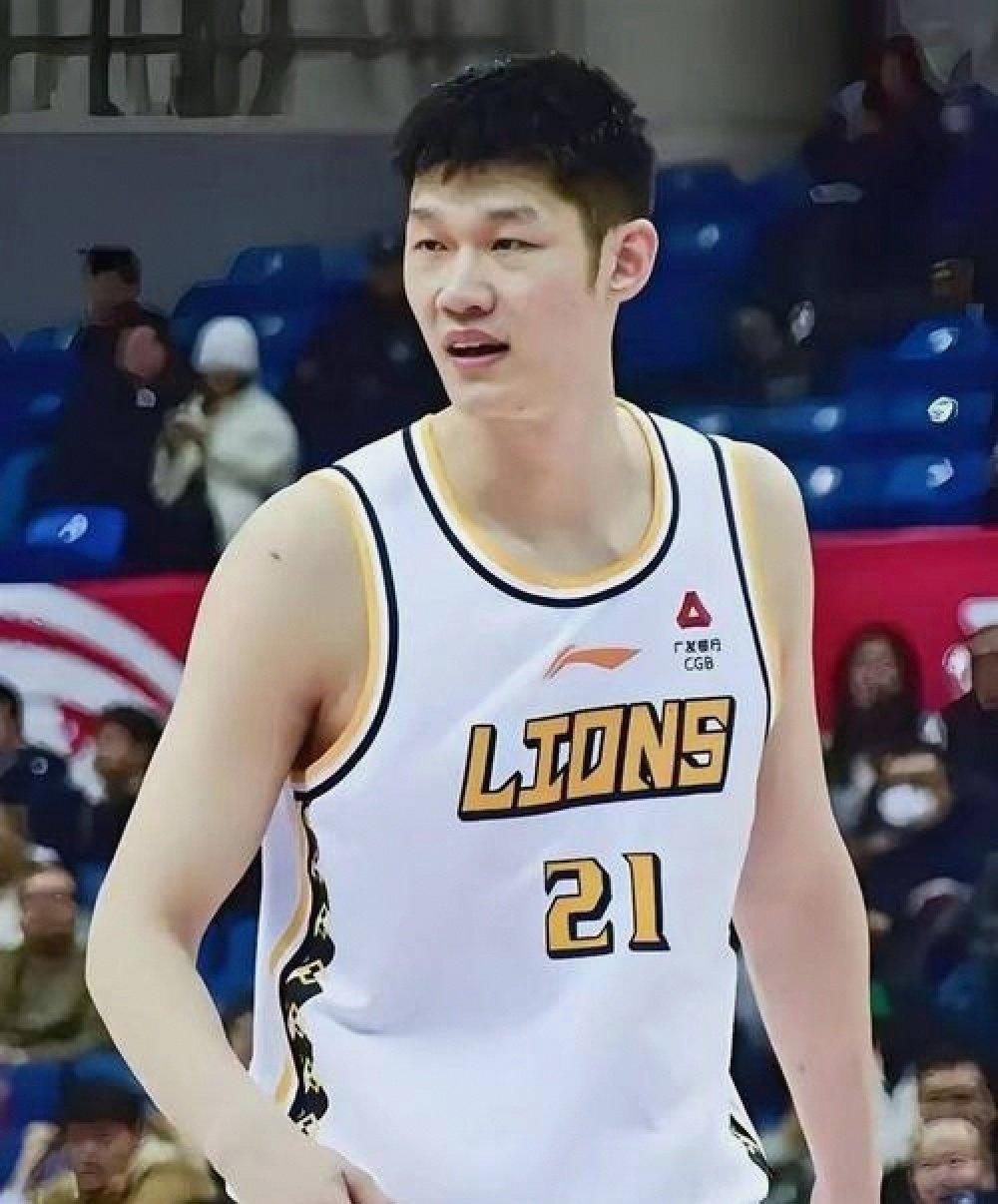 下赛季浙江广厦别说季后赛，肯定会调入保级区，两个核心外援巴里，布朗和桑普森已经签