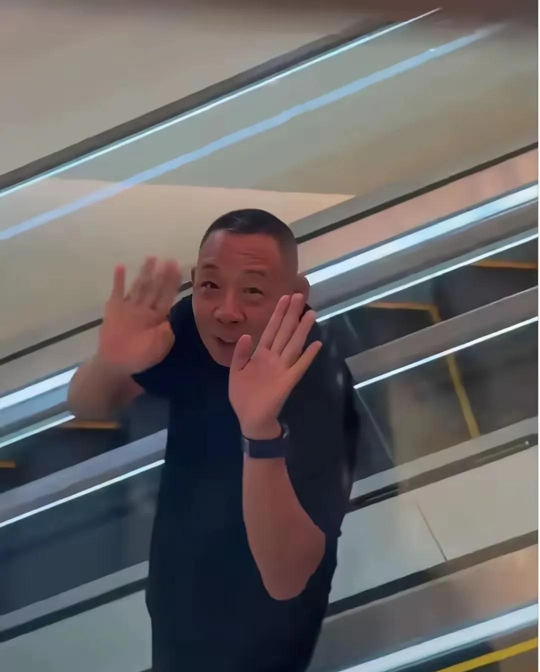 胖东来真的要到南京来了吗？有人拍到胖东来掌门于东来在南京华采天地的照片。

如果
