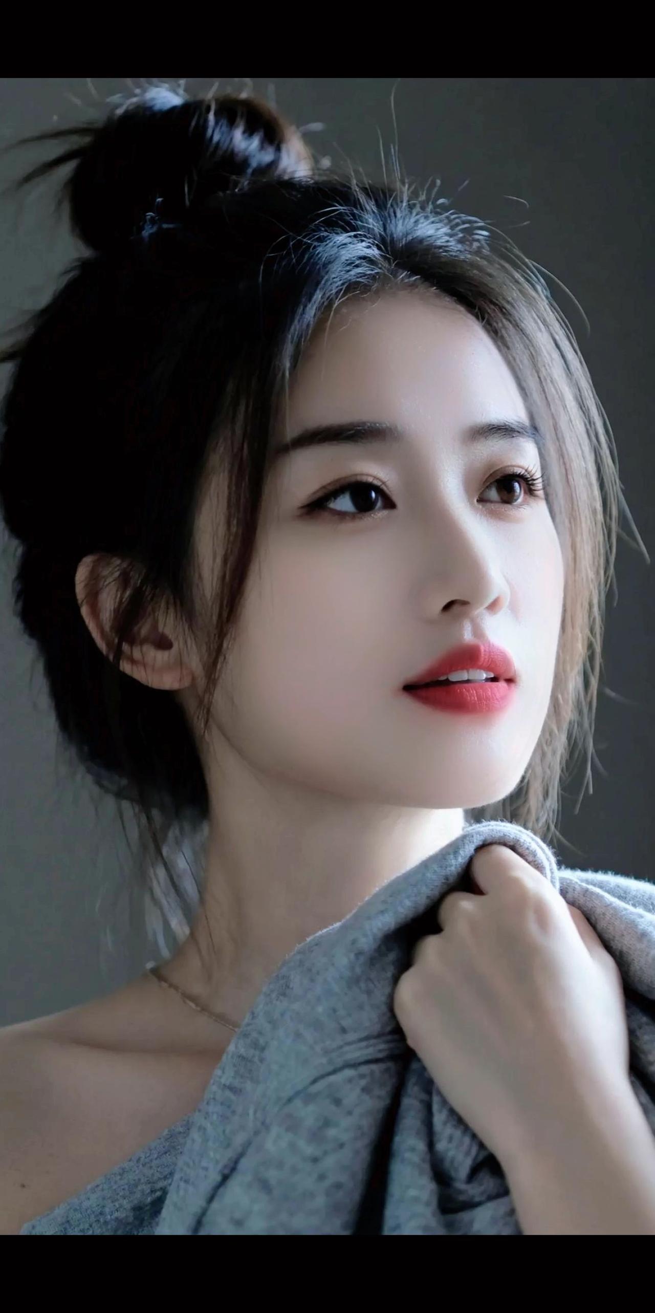 还记得第一次和你聊天，只是浅浅的好感，从没想过你会一点点走进心里，悄悄闯进我的世