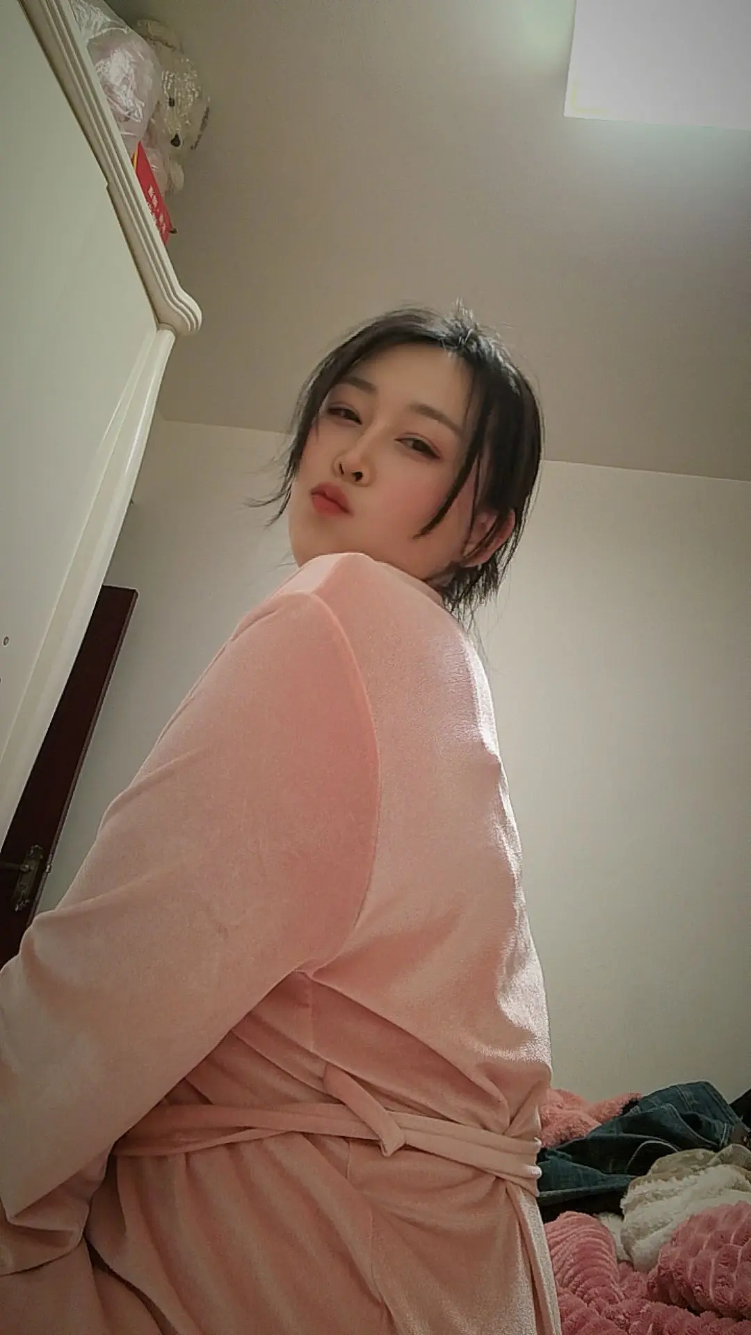 只有豆包陪我，万事也是找他，哎！也挺好！