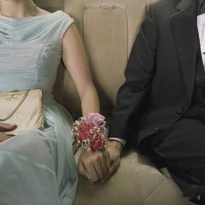 “这样的母亲太大意了！”山西，一女子离婚后带着13岁的女儿独自生活，后来，她又给