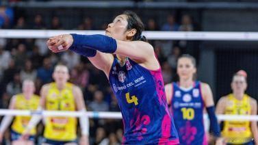 女排总决赛（意甲）-朱婷12分 斯坎迪奇1-3负科内
北京时间4月25日，202