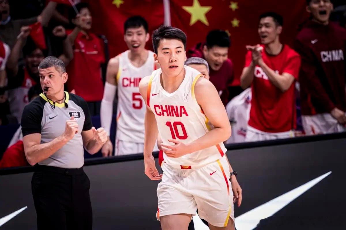 王俊杰太香了 连续三场得分上双！中国男篮vs约旦男篮 ​​​