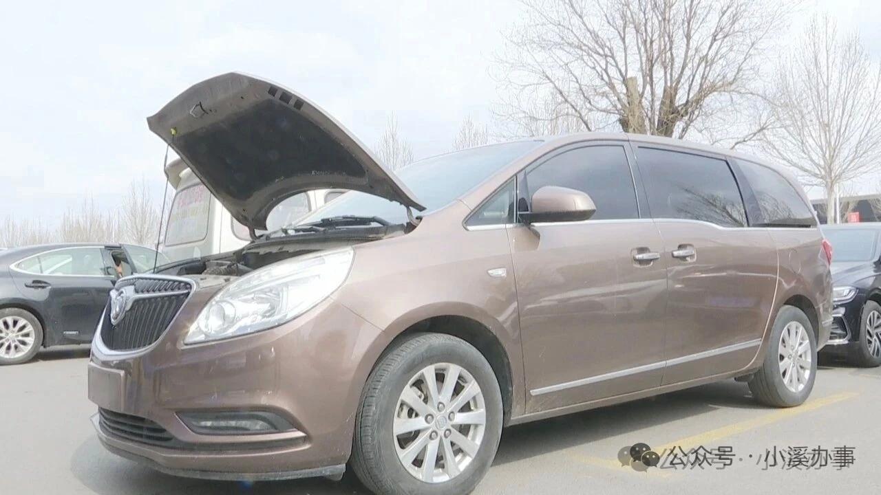 别克4S店理赔换发动机 竟用非原厂件未告知车主
 
淄博徐女士的别克商务车涉水后