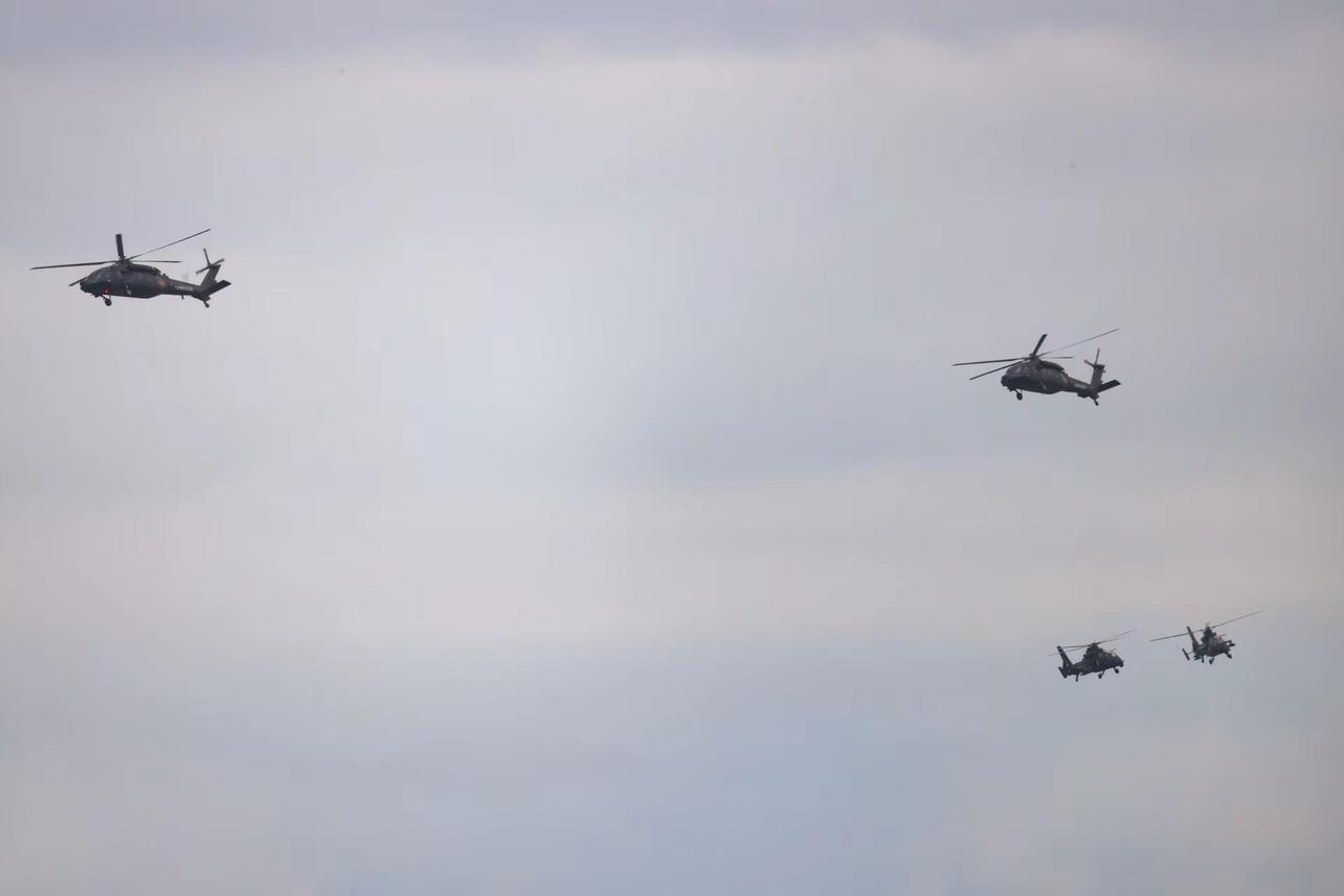 四转弯。93阅兵