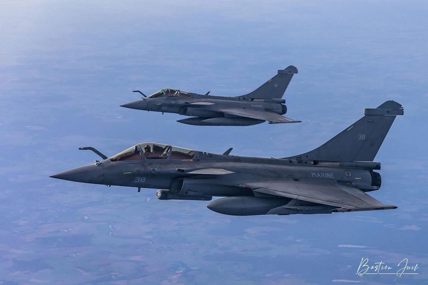 今日阵风 早安，阵风M空对空摄影好图Photo credit: Bastien 
