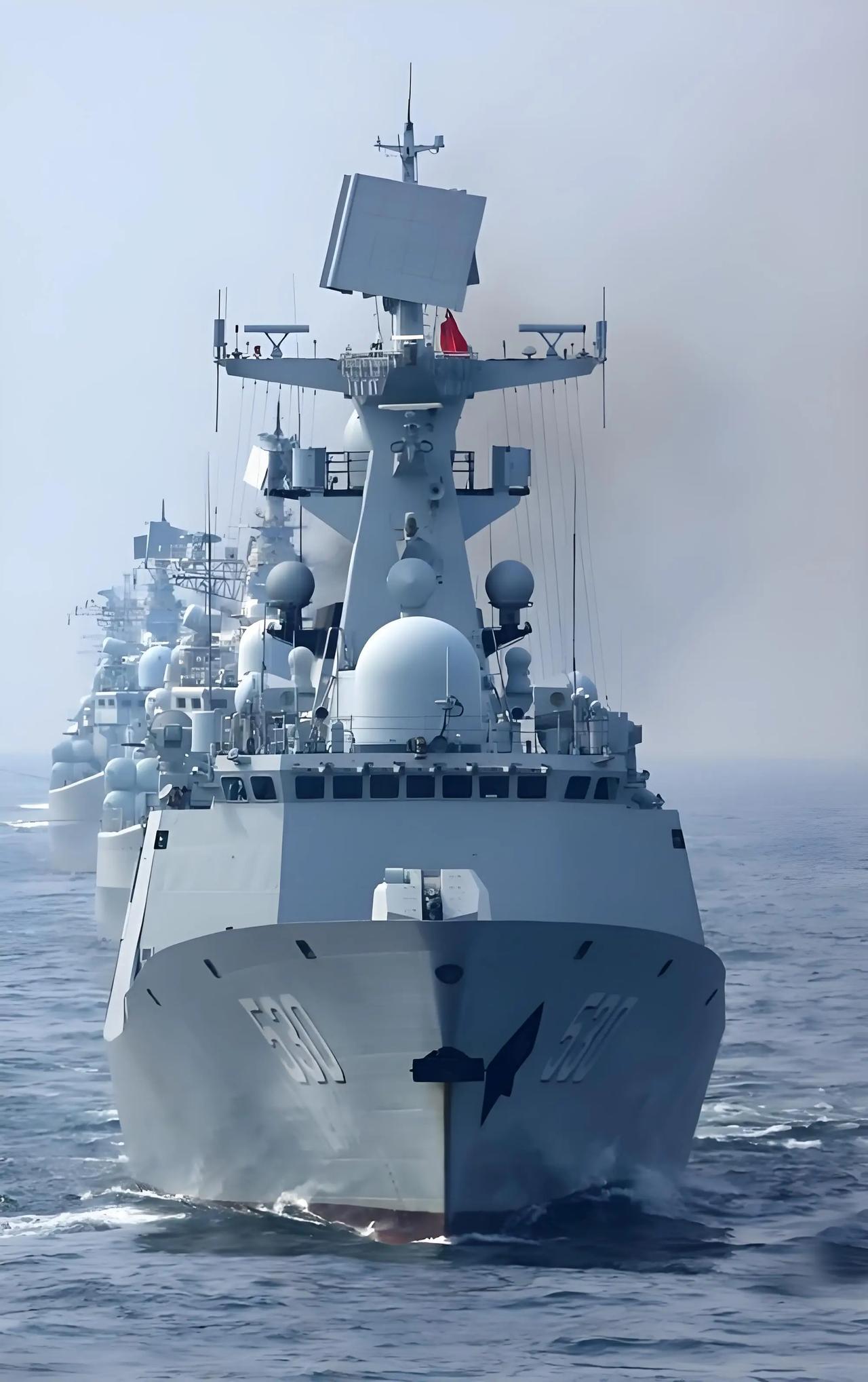 美国要求中国停止海军扩建。美国海军作战部长达里尔・考德尔四星上将在 2025 年