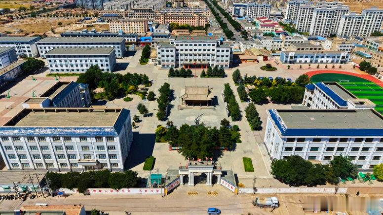 古浪三中深耕课堂提质效凝心育人创佳绩始建于1959年的古浪三中深耕乡村教育六十余