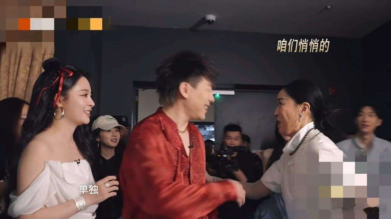 那英让胡彦斌唱难听一点那英给胡彦斌支招唱难听一点 你永远猜不到那英会给别人支什么
