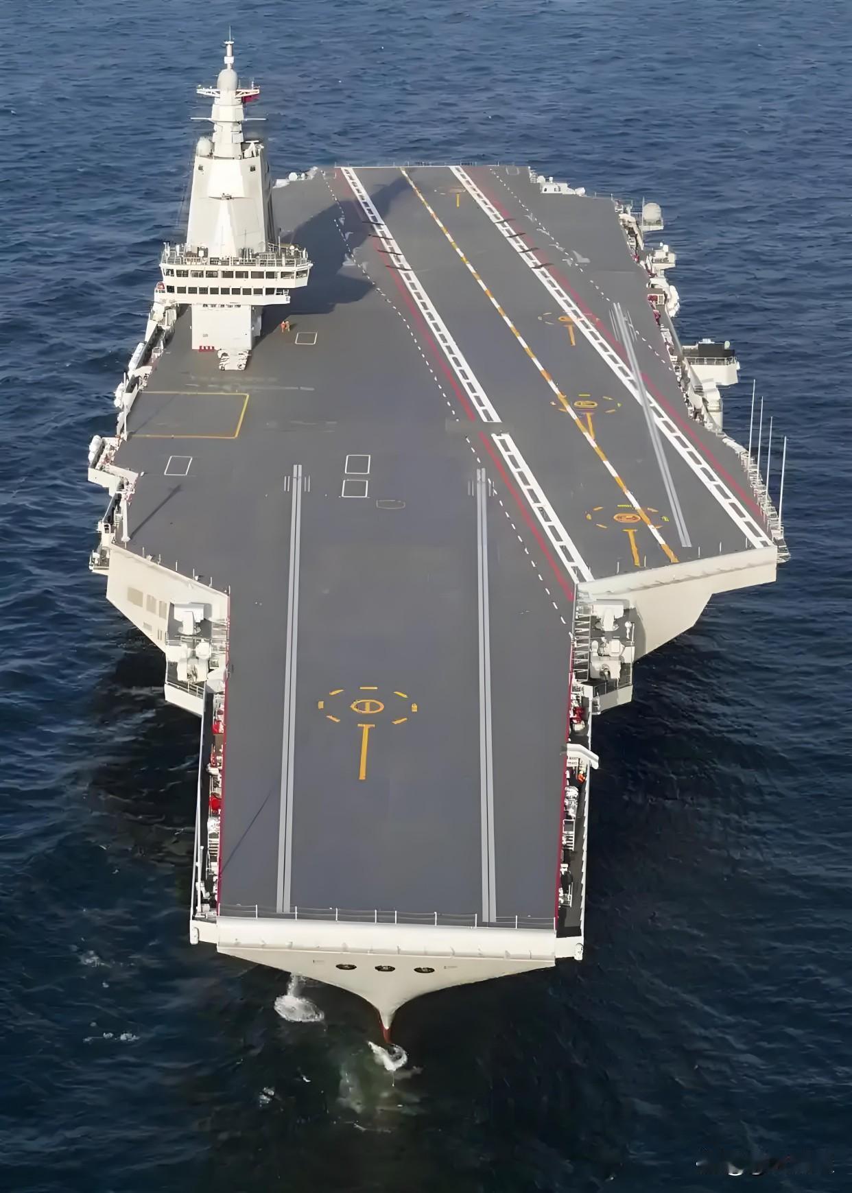 福建号航母顺利进入人民海军序列，标志着我国航母制造正式进入量产阶段，也就是说一旦