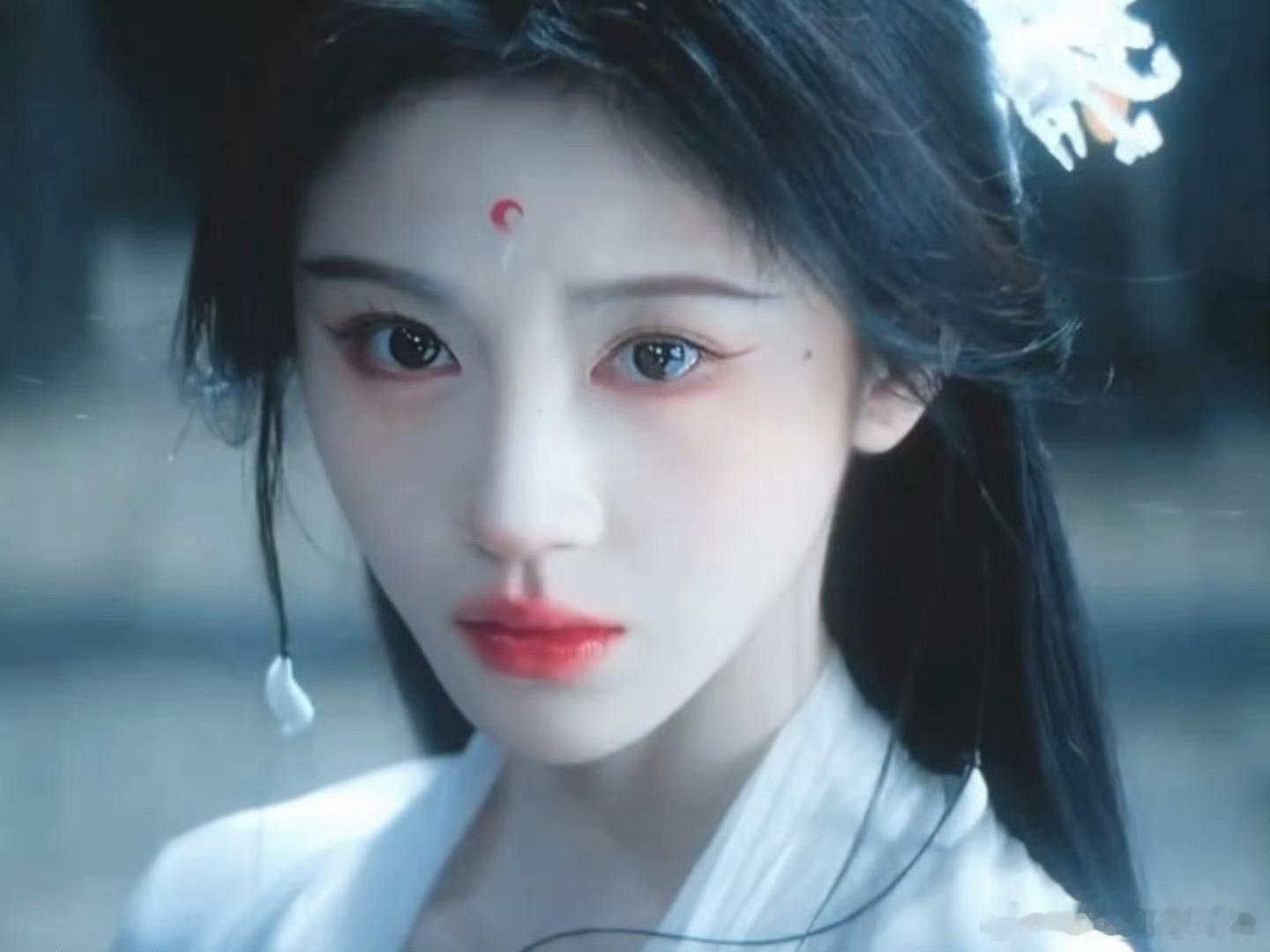美人不是凡胎生 