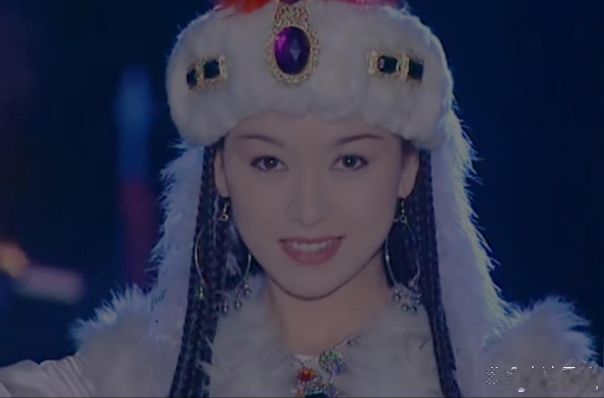 这部剧里的香妃颜值高，魅力大，连蝴蝶都被吸引过去了 