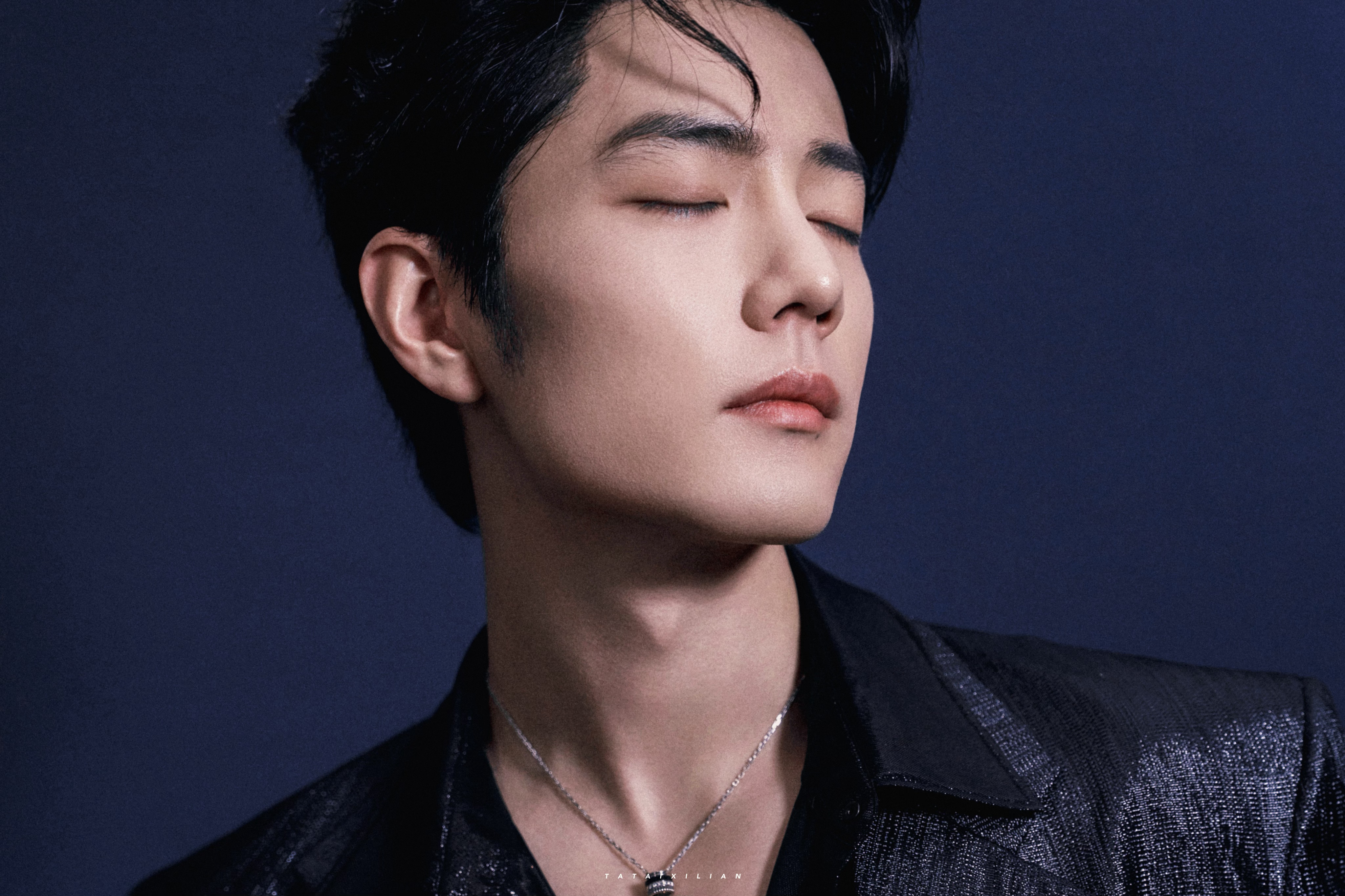 每一张都是精品呀！肖战帅的太权威了！早期狗仔镜头下的肖战📮台媒称男神肖战出演最