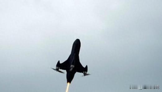 6月9日，北约直接下令开火，法国战机凌空打爆无人机，拉脱维亚公开感谢：关键时刻靠
