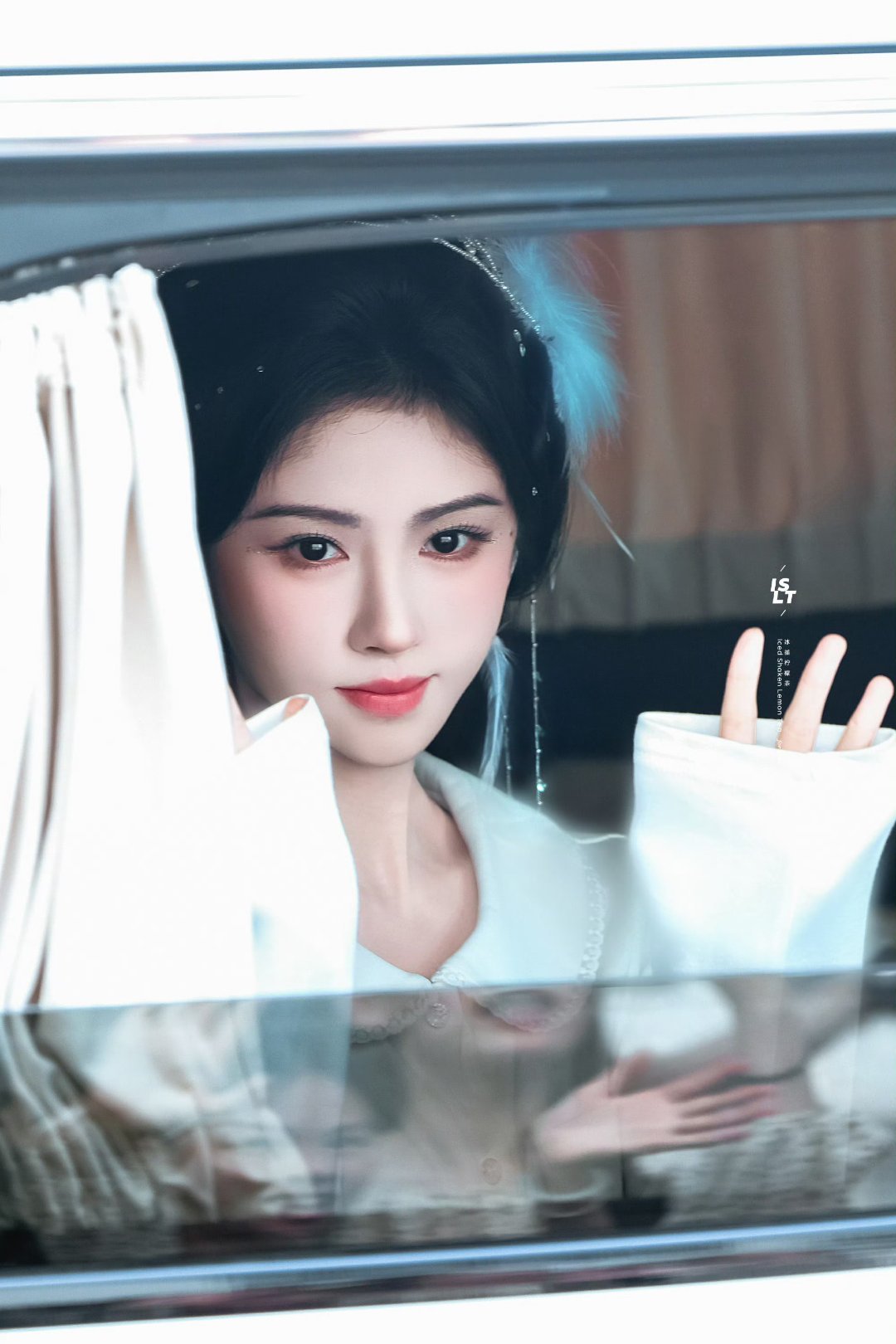 鞠婧祎 jjy鞠婧祎露芜衣 jjy鞠婧祎月鳞绮纪 我们终会上岸，阳光万里，鲜花灿