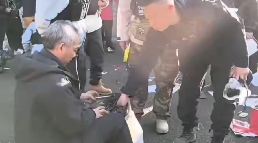 大反转！荒野求生夺冠热门“老中医”被罚退赛，回应引全网互撕！
 
顶流荒野求生赛