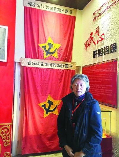 大将女儿隐姓埋名当兵4年，档案写“务农”，请假奔丧才暴露身份
 
1974年的通