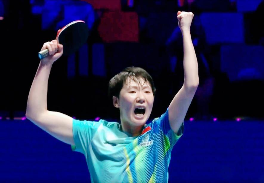 太棒了，鳗鱼和桥本帆乃香打到了数板子，4:2赢了！

前四局两人打成了5;5平，