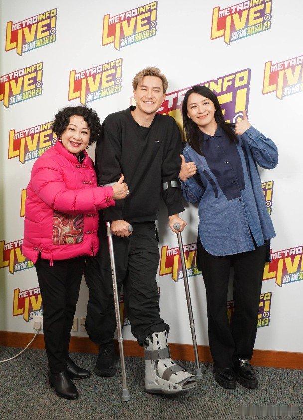 藝人朱敏瀚及陳煒今日（7日）現身電台錄製節目，早前踢足球意外傷及腳部韌帶的朱仔，