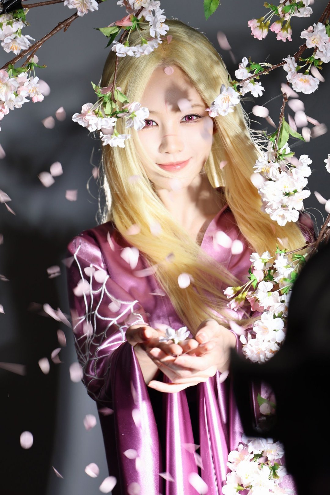 太用心了李一桐，那么多拍狐妖ip的明星，就她一个cos了，她真的很真诚的对待每一