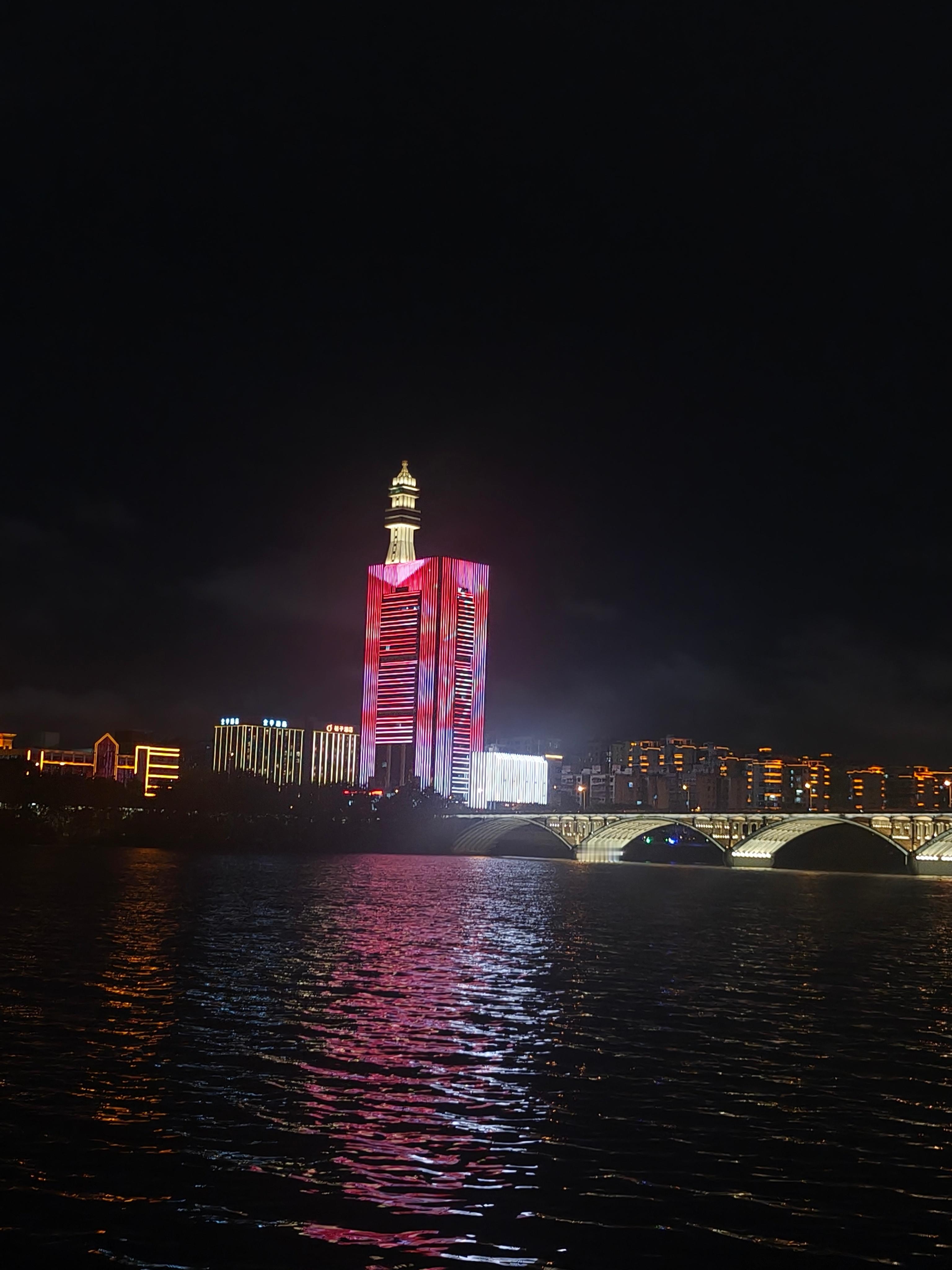 这座尖尖的建筑物是啥呀？