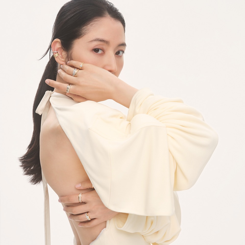 一组长泽雅美为宣传GRAFF 珠宝拍摄的最新照片 ​​​
