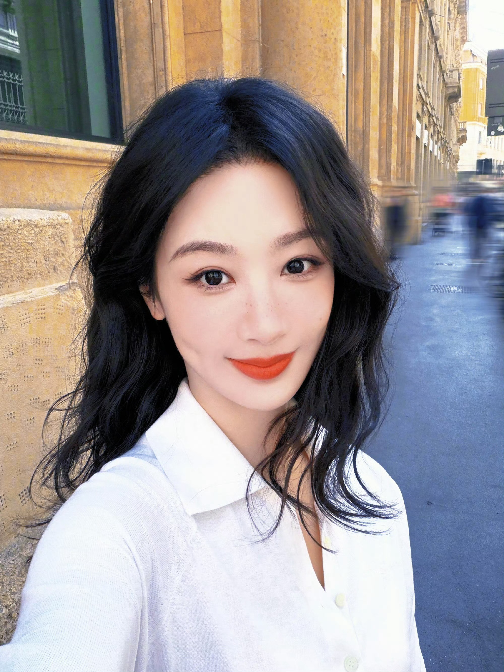 杨紫 🍒如果你们能听到她哽咽，麻烦你们捂住耳朵，让她一直孤傲，一直漂亮。