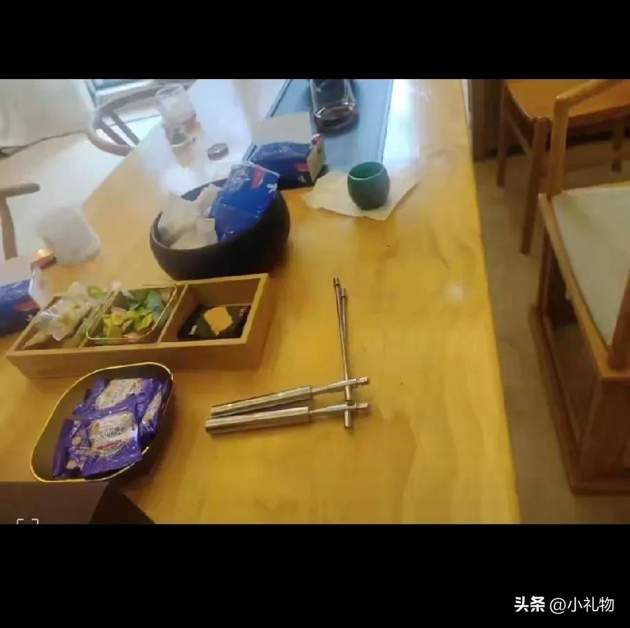 浙江女子被“大师”骗走7万！这些坑千万别踩
 
家人们，浙江李女士的遭遇太让人警