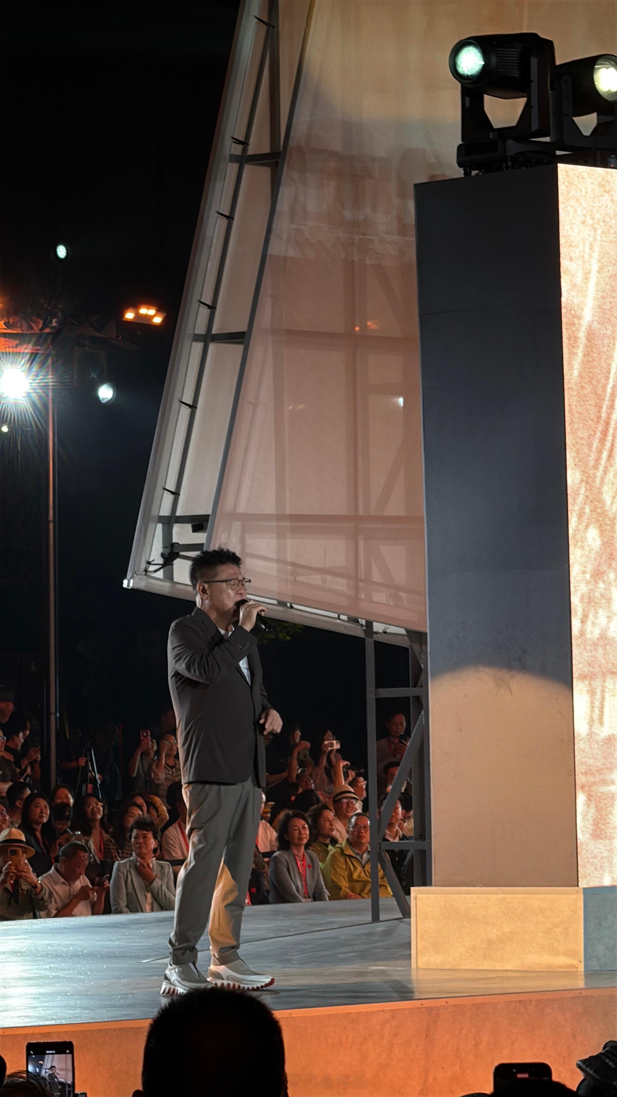 百年梧林被福船点亮 当福船遇上梧林，当传统古村落变成时尚秀场。这场大秀，把泉州的