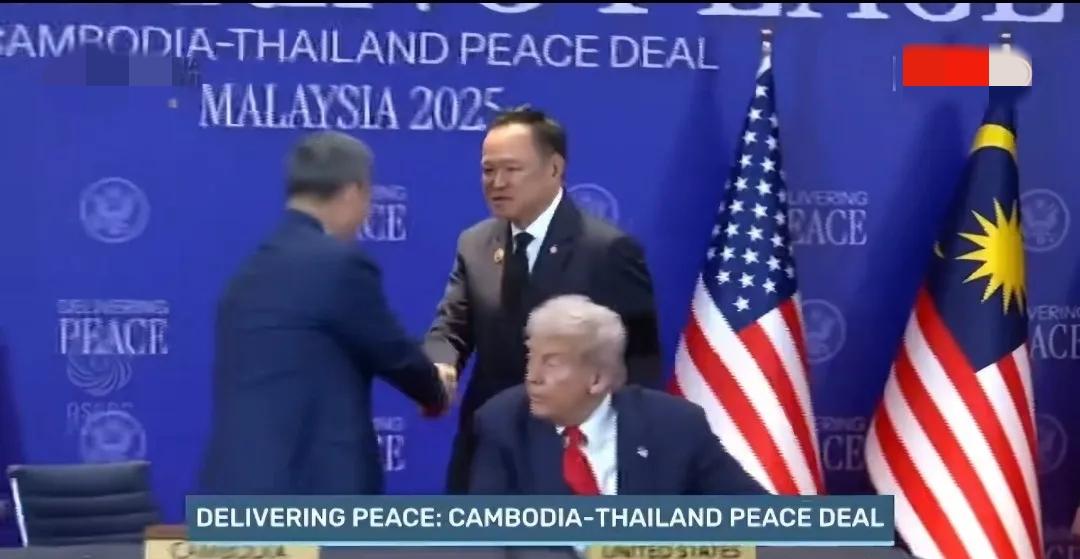 美国总统特朗普又干了一单。这时候他来到了马来西亚，这也是他上台以来十年内第一次访