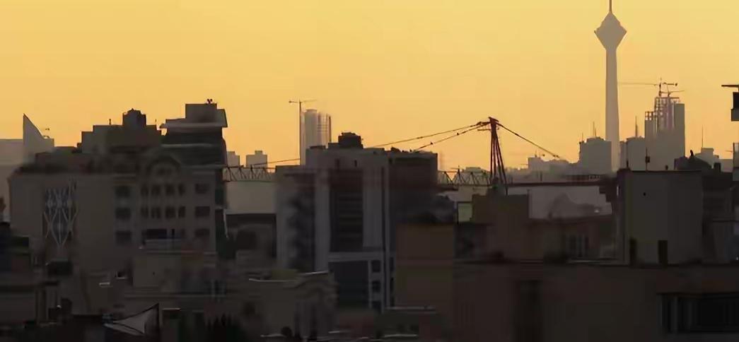 全世界都被特朗普耍了！打击伊朗只是个幌子，真正目标已布局四年