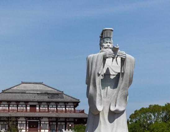 标题：《秦始皇：一国之君如何统治和平的历史智慧》