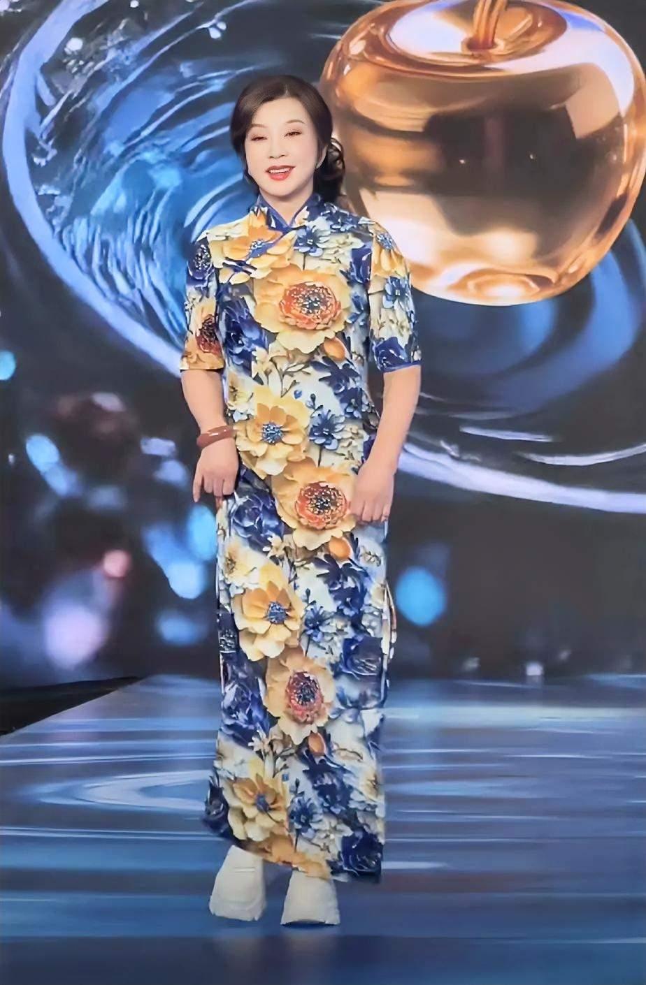 刘晓庆75岁拍短剧才刚刚开始，人生最快乐事情就是什么时候都能做自己爱做的事情。