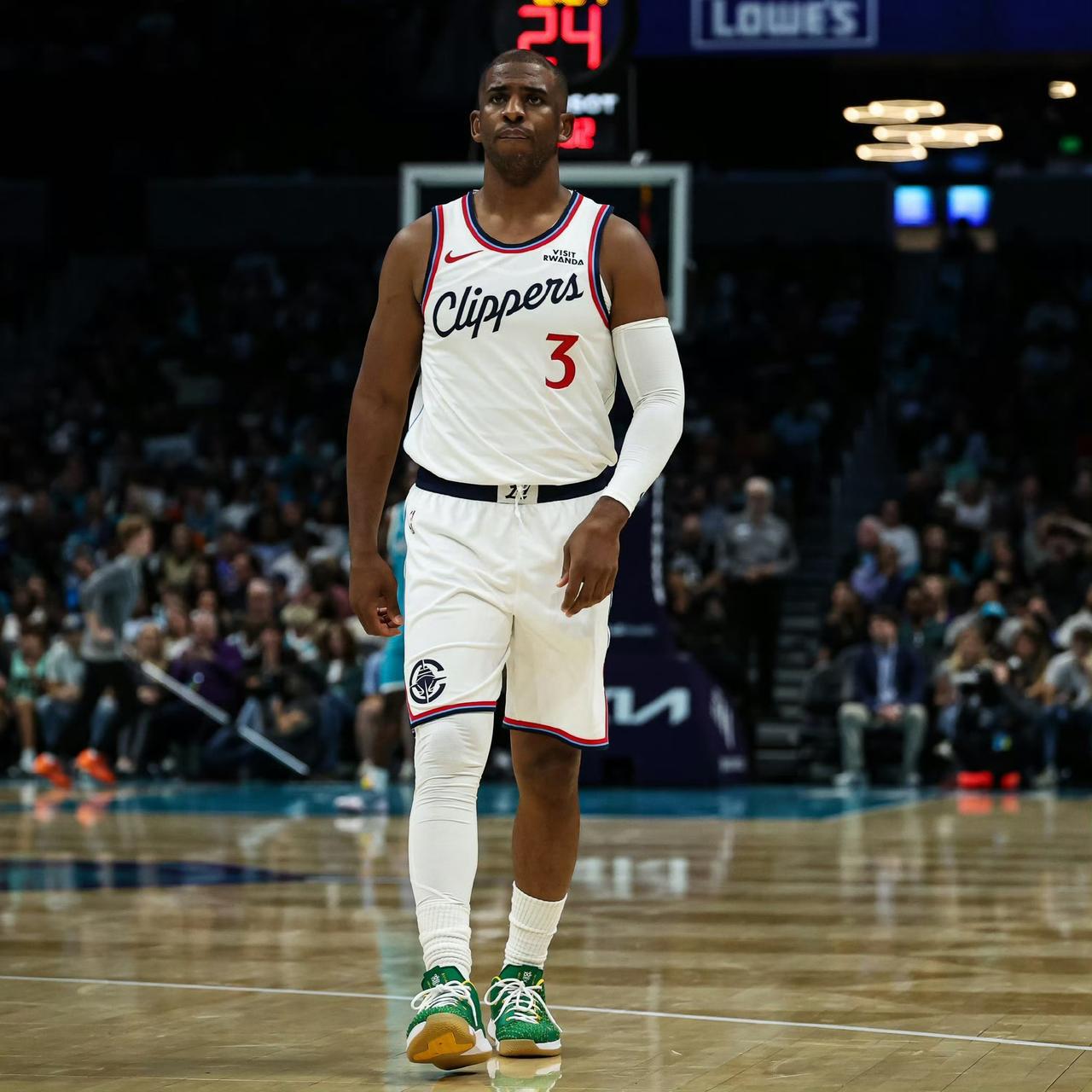 破案了！
结合了Shams、Haynes、路威的报道——

保罗一直以来都直言不