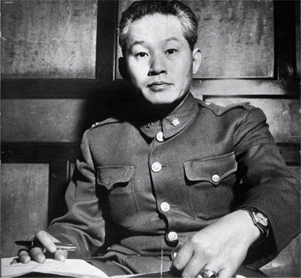 1990年孙立人病逝，临终前拉着儿子的手交代：不葬大陆，棺不入土！

在1990