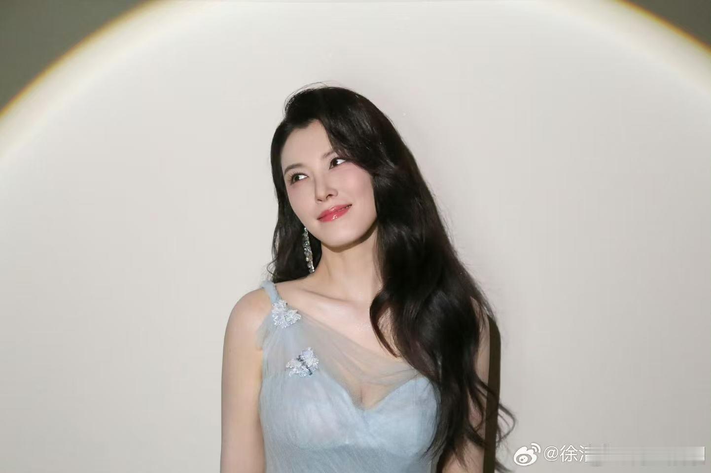 我被这个徐洁儿美晕了徐洁儿是海的女儿吧 徐洁儿是海的女儿吧！我真的要被她美晕了！