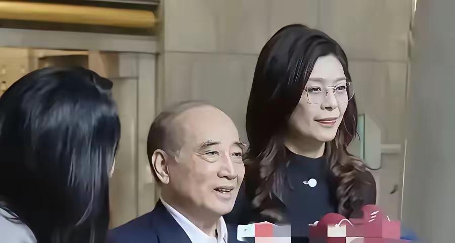 赖清德的机会来了，是人是鬼，就看这一锤子了。

王金平这话一出口，岛内直接炸锅。