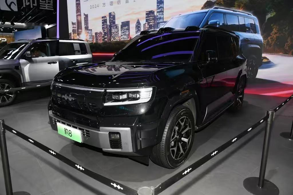 【方程豹豹8有望采用华为智驾】据媒体报道，方程豹豹8有望部分车型采用华为智驾方案